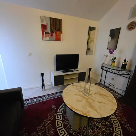 Pr05 Close To Shops, Le Bourget Airport شقة