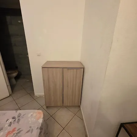 Apartman Pr05 Close To Shops, Le Bourget Airport